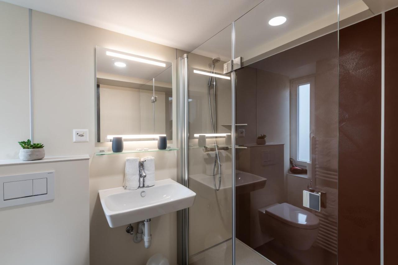 Hotel Greina Rabius Luaran gambar